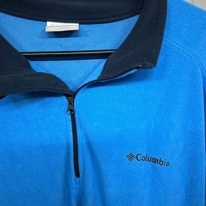 Columbia 1/4 zip pullover. Blue with navy accent
